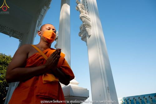 ภาพ No.39923:พิธีตัดปอยผม ปลงผม ขอขมารับผ้าไตรและพิธีบรรพชา ในโครงการอุปสมบท บูชาธรรมมหาปูชนียาจารย์ ประจำปี 2564 ชุดที่ 7