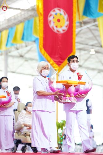 ภาพ No.52466:ประมวลภาพวันคล้ายวันเกิดครบรอบ 138 ปี พระมงคลเทพมุนี (สด จนฺทสโร) พระผู้ปราบมาร ชุดที่ 1