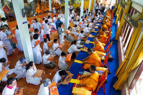 ภาพ No.296421:วันที่ 16 มกราคม พ.ศ. 2569 พิธีทอดผ้าป่าทำนุบำรุงศาสนสถาน ณ วัดโพธิ์เอน ต.บางขุนกอง อ.บางกรวย จ.นนทบุรี อนุสรณ์สถานลำดับที่ 4 สถานที่เกิดด้วยกายธรรม ในโครงการธรรมยาตรา กตัญญูบูชา มหาปูชนียาจารย์ พระมงคลเทพมุนี(สด จนฺทสโร) พระผู้ปราบมาร อนุสรณ์สถาน 7 แห่ง