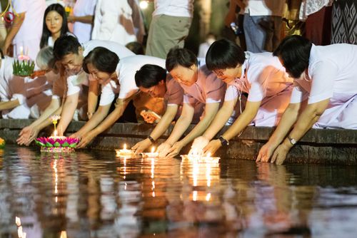 ภาพ No.55396:ประมวลภาพพิธีลอยกระทงธรรม ณ วัดพระธรรมกาย (วันที่ 8 พฤศจิกายน พ.ศ. 2565)
