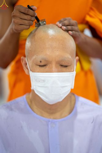 ภาพ No.47508:ประมวลภาพพิธีตัดปอยผม โครงการบรรพชาอุปสมบทหมู่ รุ่นเข้าพรรษา 2565