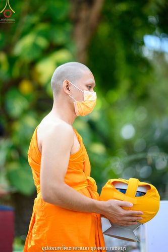 ภาพ No.40316:พิธีตัดปอยผม ปลงผม ขอขมารับผ้าไตรและพิธีบรรพชา ในโครงการอุปสมบท บูชาธรรมมหาปูชนียาจารย์ ประจำปี 2564 ชุดที่ 11