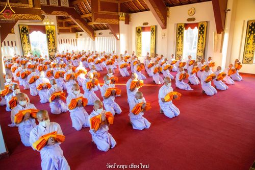 ภาพ No.39691:พิธีตัดปอยผม ปลงผม ขอขมารับผ้าไตรและพิธีบรรพชา ในโครงการอุปสมบท บูชาธรรมมหาปูชนียาจารย์ ประจำปี 2564 ชุดที่ 4