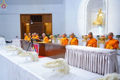 ภาพ No.52202:ประมวลภาพพิธีสักการะพระมงคลเทพมุนี (สด จนฺทสโร) ณ ศูนย์ปฏิบัติธรรมพระมงคลเทพมุนี