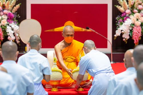 ภาพ No.51054:ประมวลภาพพิธีบรรพชาอุปสมบท โครงการบรรพชาอุปสมบทหมู่ รุ่นวันครูวิชชาธรรมกาย ปีพุทธศักราช 2565