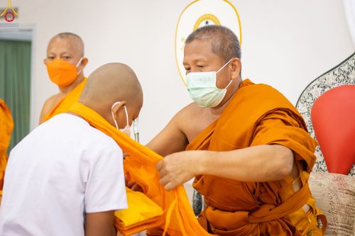 ภาพ No.44882:ประมวลภาพพิธีบรรพชา ในโครงการบรรพชาสามเณรฟื้นฟูพระพุทธศาสนาทั่วไทย ณ ศูนย์อบรมเยาวชนบางปะหัน