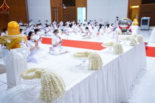 ภาพ No.52204:ประมวลภาพพิธีสักการะพระมงคลเทพมุนี (สด จนฺทสโร) ณ ศูนย์ปฏิบัติธรรมพระมงคลเทพมุนี