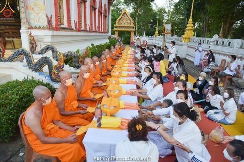 ภาพ No.39843:พิธีตัดปอยผม ปลงผม ขอขมารับผ้าไตรและพิธีบรรพชา ในโครงการอุปสมบท บูชาธรรมมหาปูชนียาจารย์ ประจำปี 2564 ชุดที่ 6