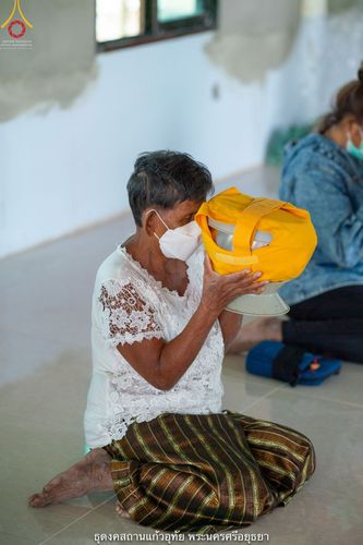 ภาพ No.39532:พิธีตัดปอยผม ปลงผม ขอขมารับผ้าไตรและพิธีบรรพชา ในโครงการอุปสมบท บูชาธรรมมหาปูชนียาจารย์ ประจำปี 2564  ชุดที่ 2