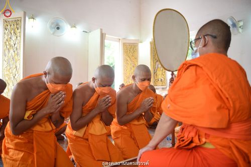 ภาพ No.40144:พิธีตัดปอยผม ปลงผม ขอขมารับผ้าไตรและพิธีบรรพชา ในโครงการอุปสมบท บูชาธรรมมหาปูชนียาจารย์ ประจำปี 2564 ชุดที่ 9