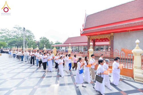 ภาพ No.300725:วันที่ 22 มกราคม พ.ศ. 2569 พิธีทอดผ้าป่าทำนุบำรุงศาสนสถาน ณ วัดบางช้างใต้ อ.สามพราน จ.นครปฐม ในโครงการธรรมยาตรา กตัญญูบูชา มหาปูชนียาจารย์ พระมงคลเทพมุนี(สด จนฺทสโร) พระผู้ปราบมาร อนุสรณ์สถาน 7 แห่ง ปีที่ 14