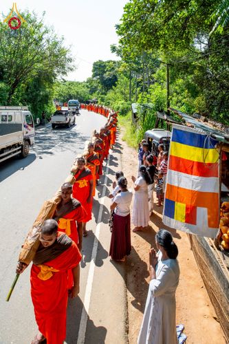ภาพ No.226361:วันที่ 7-10 พฤษภาคม พ.ศ. 2568 โครงการเดินธรรมยาตรา สยาม-ลังกา ธรรมยาตรา ฉลองเทศกาลวิสาขบูชาแห่งชาติ ศรีลังกา บูชาธรรม 81 ปี หลวงพ่อธัมมชโย เมืองนูวราอิลิยา ประเทศศรีลังกา