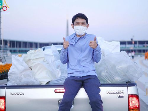 ภาพ No.208193:V.55 สารพัดV สารพัดดี ที่วัดพระธรรมกาย ในโครงการธรรมยาตรา กตัญญูบูชา มหาปูชนียาจารย์ พระมงคลเทพมุนี (สด จนฺทสโร) พระผู้ปราบมาร อนุสรณ์สถาน 7 แห่ง ปีที่ 13 ระหว่างวันที่ 2-31 มกราคม พ.ศ. 2568