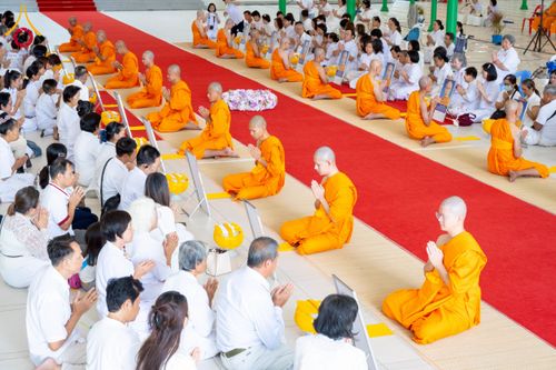 ภาพ No.256296:วันที่ 4 ตุลาคม พ.ศ. 2568 พิธีบรรพชาอุปสมบท  โครงการอุปสมบทหมู่บูชาธรรม 141 ปี  พระมงคลเทพมุนี (สด จนฺทสโร) ณ โบสถ์พระไตรปิฏก วัดพระธรรมกาย จ.ปทุมธานี