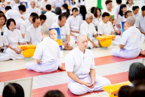 ภาพ No.228970:วันเสาร์ที่ 14 มิถุนายน พ.ศ. 2568 พิธีเวียนประทักษิณ , พิธีขอขมารับผ้าไตร ในโครงการบรรพชาอุปสมบทหมู่ ผู้บริหารรุ่นที่ 15 และ อุดมศึกษา รุ่นที่ 52 ณ โบสถ์พระไตรปิฎก วัดพระธรรมกาย