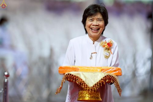 ภาพ No.251669:วันที่ 10 ตุลาคม พ.ศ. 2568 พิธีทอดผ้าป่าสมทบกฐินวัดพระธรรมกาย และสมทบกฐิน 30,000 กว่าวัดทั่วประเทศ ครั้งที่ 3 ณ สภาธรรมกายสากล วัดพระธรรมกาย