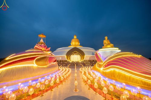 ภาพ No.118295:พิธีจุดประทีปถวายเป็นพุทธบูชา และบูชาธรรมมหาปูชนียาจารย์ พระมงคลเทพมุนี(สด จนฺทสโร) วันที่ 24 มกราคม พ.ศ. 2567 ณ อนุสรณ์สถานบางปลา อ.บางเลน จ.นครปฐม