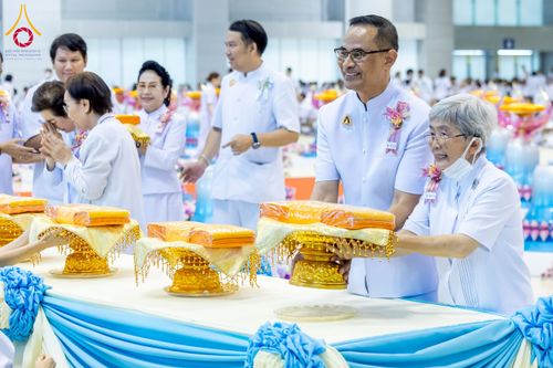 ภาพ No.215500:วันอาทิตย์ต้นเดือนที่ 6 เมษายน พ.ศ. 2568 ขบวนอัญเชิญผ้าป่าสมทบ มหาสังฆทาน 40,000 กว่าวัดทั่วประเทศ ณ สภาธรรมกายสากล วัดพระธรรมกาย