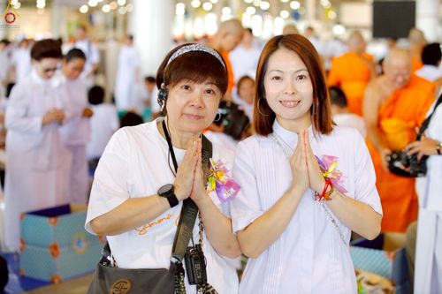 ภาพ No.263976:วันอาทิตย์ที่ 2 พฤศจิกายน พ.ศ. 2568 พิธีตักบาตรอาทิตย์ต้นเดือน ณ บ้านแก้วเรือนทองคุณยายฯ วัดพระธรรมกาย