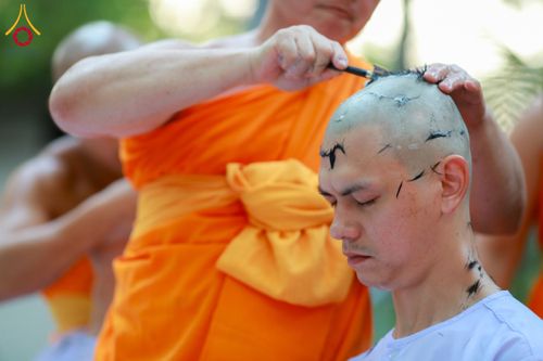 ภาพ No.135824:พิธีปลงผมธรรมทายาท โครงการบรรพชาและอุปสมบทหมู่ รุ่นบูชาธรรม 80 ปี หลวงพ่อธัมมชโย ณ หมู่บ้านบรรลุธรรม วัดพระธรรมกาย วันที่ 7 เมษายน พ.ศ. 2567