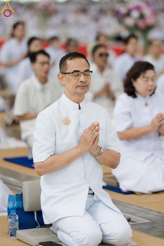 ภาพ No.151274:พิธีบูชาข้าวพระ ในวันอาทิตย์ต้นเดือน วันที่ 1 กันยายน พ.ศ. 2567 ณ สภาธรรมกายสากล วัดพระธรรมกาย