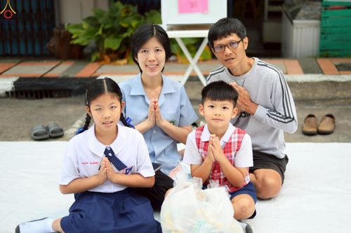 ภาพ No.245360:วันอาทิตย์ที่ 14 กันยายน พ.ศ. 2568 ตักบาตรพระ 555 รูป มหากุศล  น้อมถวายเป็นพุทธบูชา ณ หอนาฬิกาเบตง อ.เบตง จ.ยะลา