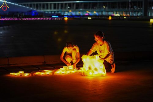 ภาพ No.150693:V.44 เพื่อพ่อ ภาพเตรียมงาน ปฎิบัติงาน ของเจ้าหน้าที่ อาสาสมัคร ทุกสถานะ เพื่อความสำเร็จ ในงานวันธรรมชัย วันอังคารที่ 27 สิงหาคม พ.ศ. 2567