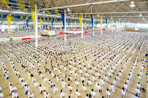 ภาพ No.159270:พิธีบูชาข้าวพระ ในวันอาทิตย์ต้นเดือน วันที่ 6 ตุลาคม พ.ศ. 2567 ณ สภาธรรมกายสากล วัดพระธรรมกาย