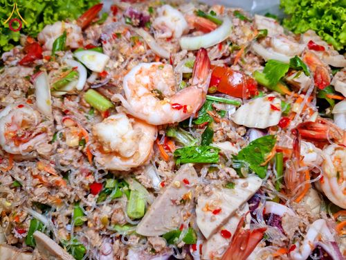 ภาพ No.203784:พิธีถวายภัตตาหารเป็นสังฆทาน แด่พระธรรมยาตรา ณ วัดพระธรรมกาย ตำบลคลองสาม อำเภอคลองหลวง จังหวัดปทุมธานี ในโครงการธรรมยาตรา กตัญญูบูชา มหาปูชนียาจารย์ พระมงคลเทพมุนี(สด จนฺทสโร) พระผู้ปราบมาร อนุสรณ์สถาน 7 แห่ง ปีที่ 13 วันที่ 30 มกราคม พ.ศ. 2568