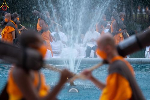ภาพ No.120424:พิธีต้อนรับพระธรรมยาตรา ในโครงการธรรมยาตรา กตัญญูบูชา มหาปูชนียาจารย์ พระมงคลเทพมุนี(สด จนฺทสโร) พระผู้ปราบมาร อนุสรณ์สถาน 7 แห่ง ปีที่ 12 วันที่ 28 มกราคม พ.ศ. 2567 ณ วัดพระธรรมกาย จ.ปทุมธานี (ชุดที่ 2)