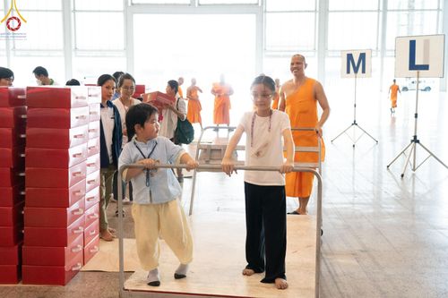 ภาพ No.212136:วันจันทร์ที่ 17 มีนาคม พ.ศ. 2568 บุญบรรจุกล่องไทยธรรม เพื่อถวายแด่พระสังฆาธิการ 40,000 กว่าวัดทั่วไทย ในวันคุ้มครองโลก 22 เมษายน พ.ศ. 2568 ณ บ้านแก้วเรือนทองคุณยายฯ วัดพระธรรมกาย