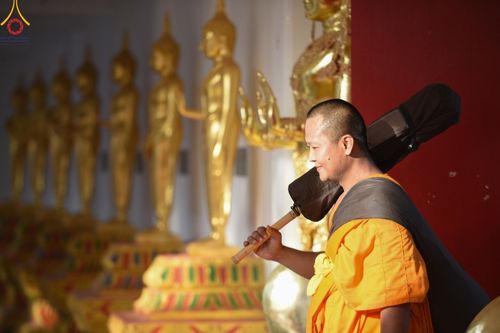 ภาพ No.193369:พิธีต้อนรับพระธรรมยาตรา ณ อนุสรณ์สถาน สถานที่เกิดในเพศสมณะ วัดสองพี่น้อง อำเภอสองพี่น้อง จังหวัดสุพรรณบุรี ในโครงการธรรมยาตรา กตัญญูบูชา มหาปูชนียาจารย์ พระมงคลเทพมุนี(สด จนฺทสโร) พระผู้ปราบมาร อนุสรณ์สถาน 7 แห่ง ปีที่ 13 วันที่ 11 มกราคม พ.ศ. 2568