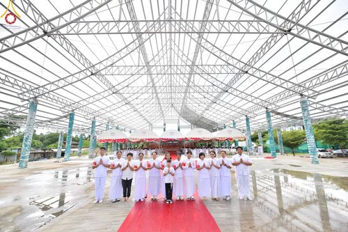 ภาพ No.158223:พิธีทอดผ้าป่า ติดตั้งแผ่นสิริฉะทะนะรัสมี(หลังคา) อาคาร 80 ปี หลวงพ่อธัมมชโย วันอาทิตย์ที่ 22 กันยายน พ.ศ. 2567 ณ ศูนย์ปฏิบัติธรรมวิหารแดง อ.วิหารแดง จ.สระบุรี