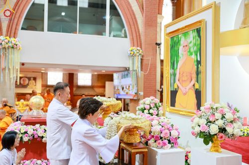 ภาพ No.142684:พิธีพัทธสีมา ประดิษฐานลูกนิมิตมหาสมบัติ สถาปนาอุโบสถวัดพระธรรมกายลอนดอน บูชาธรรม 80 ปี หลวงพ่อธัมมชโย วันเสาร์ที่ 22 มิถุนายน พ.ศ. 2567