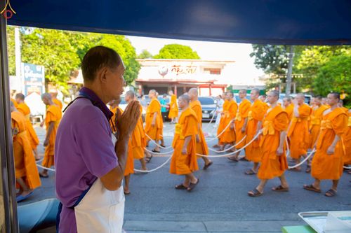 ภาพ No.248830:วันที่ 20 กันยายน พ.ศ. 2568 พิธีอัญเชิญรูปหล่อหลวงปู่วัดปากน้ำ ภาษีเจริญ จากวัดมงคลนิมิตร พระอารามหลวง เพื่อประดิษฐาน ณ วิหารพระมงคลเทพมุนี (สด จนฺทสโร)  ศูนย์ปฏิบัติธรรมภูเก็ต จ.ภูเก็ต