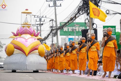 ภาพ No.120126:พิธีต้อนรับพระธรรมยาตรา ในโครงการธรรมยาตรา กตัญญูบูชา มหาปูชนียาจารย์ พระมงคลเทพมุนี(สด จนฺทสโร) พระผู้ปราบมาร อนุสรณ์สถาน 7 แห่ง ปีที่ 12 วันที่ 28 มกราคม พ.ศ. 2567 ณ วัดพระธรรมกาย จ.ปทุมธานี