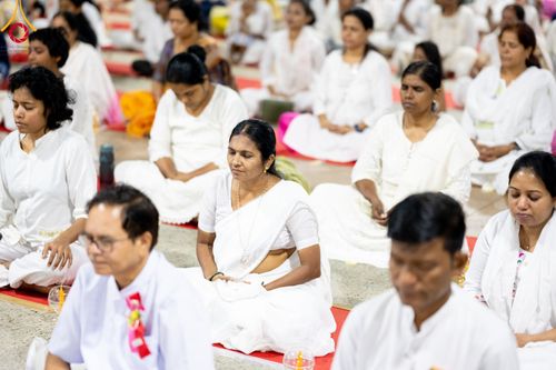 ภาพ No.331507:วันที่ 31 พฤษภาคม พ.ศ. 2569  สภาพุทธศาสนาแห่งอินเดีย (Indian Buddhist Council)  ร่วมกับมูลนิธรรมกาย จัดงานวิสาขบูชานานาชาติ  ณ วัดพุทธสันติวันธรรมชัย