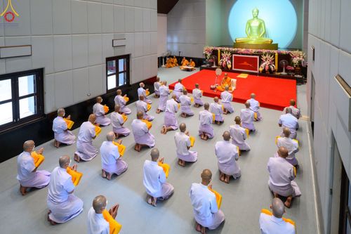 ภาพ No.51056:ประมวลภาพพิธีบรรพชาอุปสมบท โครงการบรรพชาอุปสมบทหมู่ รุ่นวันครูวิชชาธรรมกาย ปีพุทธศักราช 2565