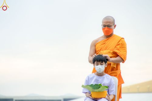 ภาพ No.44022:ประมวลภาพพิธีปลงผม โครงการบรรพชาสามเณรฟื้นฟูพระพุทธศาสนาทั่วไทย ณ ศูนย์อบรมวัดพระธรรมกาย