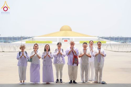 ภาพ No.326796:วันที่ 27-30 เมษายน พ.ศ.2569 ต้อนรับชาวต่างชาติจากประเทศมาเลเซีย ฝรั่งเศส เมียนมาร์ และศรีลังกา  เยี่ยมชมวัดพระธรรมกาย