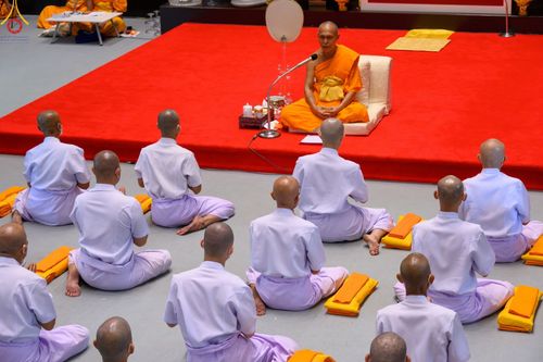 ภาพ No.51057:ประมวลภาพพิธีบรรพชาอุปสมบท โครงการบรรพชาอุปสมบทหมู่ รุ่นวันครูวิชชาธรรมกาย ปีพุทธศักราช 2565