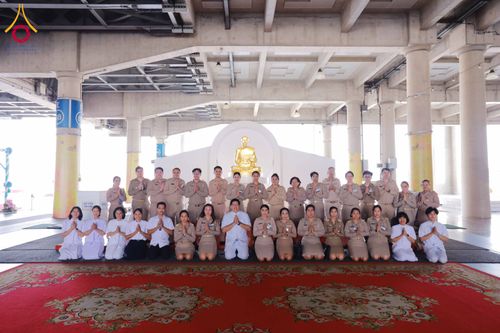 ภาพ No.311533:วันจันทร์ที่ 23 กุมภาพันธ์ พ.ศ. 2569 เปิดโลกทัศน์ผู้บริหารสถานศึกษายุคใหม่ เรียนรู้ต้นแบบการพัฒนาคนผ่านพลัง “บวร–V-Star” ผู้เข้ารับการพัฒนาตามโครงการ สพฐ. ศึกษาดูงานวัดพระธรรมกาย เสริมภาวะผู้นำคุณธรรมสู่การบริหารโรงเรียนอย่างยั่งยืน ณ อาคาร 100 ปี คุณยาย