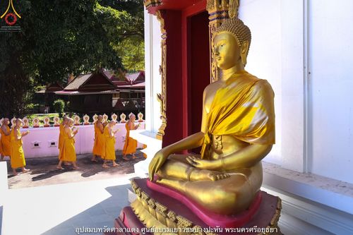 ภาพ No.40831:พิธีตัดปอยผม ปลงผม ขอขมารับผ้าไตรและพิธีบรรพชา ในโครงการอุปสมบท บูชาธรรมมหาปูชนียาจารย์ ประจำปี 2564 ชุดที่ 16