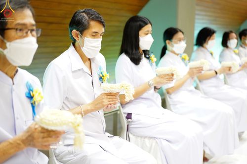 ภาพ No.52205:ประมวลภาพพิธีสักการะพระมงคลเทพมุนี (สด จนฺทสโร) ณ ศูนย์ปฏิบัติธรรมพระมงคลเทพมุนี