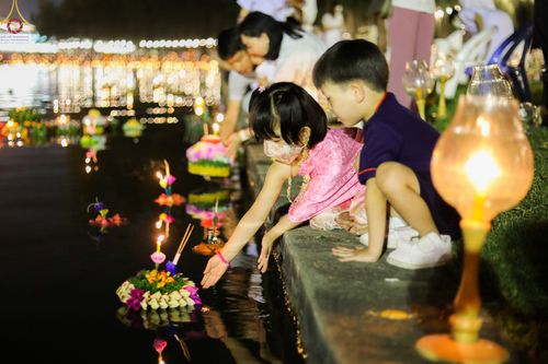 ภาพ No.55397:ประมวลภาพพิธีลอยกระทงธรรม ณ วัดพระธรรมกาย (วันที่ 8 พฤศจิกายน พ.ศ. 2565)