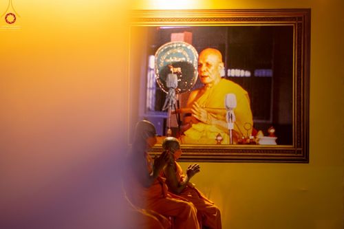 ภาพ No.41171:กิจกรรมงานบุญสวดมนต์ข้ามปีออนไลน์ เนื่องในเทศกาลส่งท้ายปีเก่า ต้อนรับพุทธศักราชใหม่ 2565