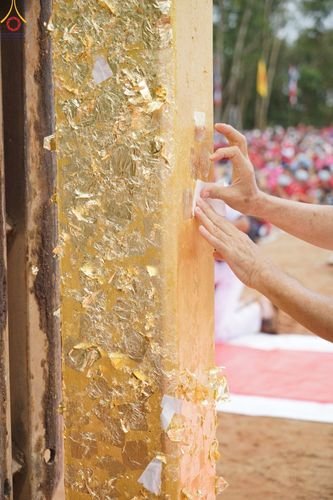 ภาพ No.50682:ประมวลภาพพิธีตักบาตร ณ วัดแม่แพ จ.แม่ฮ่องสอน เนื่องในวันธรรมชัย