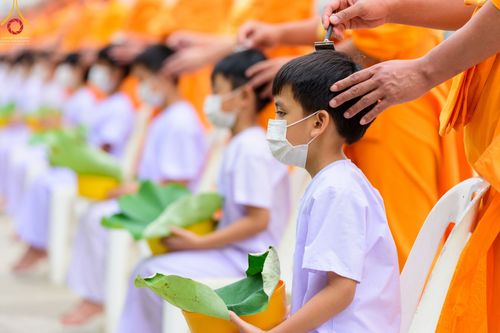 ภาพ No.44025:ประมวลภาพพิธีปลงผม โครงการบรรพชาสามเณรฟื้นฟูพระพุทธศาสนาทั่วไทย ณ ศูนย์อบรมวัดพระธรรมกาย