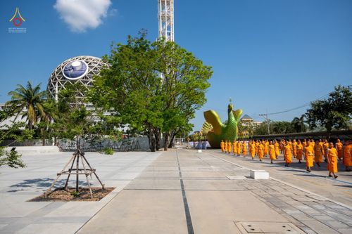 ภาพ No.42716:พิธีอัญเชิญมยุรนาวากาศ ประดิษฐาน ณ อาคาร 100 ปี เนื่องในวันคล้ายวันเกิด ครบ 113 ปี คุณยายอาจารย์มหารัตนอุบาสิกาจันทร์ ขนนกยูง