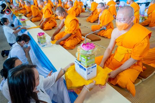 ภาพ No.49940:ประมวลภาพพิธีถวายคิลานเภสัช และอุปกรณ์ทางการแพทย์แด่คณะสงฆ์ วันเสาร์ที่ 20 สิงหาคม พ.ศ. 2565